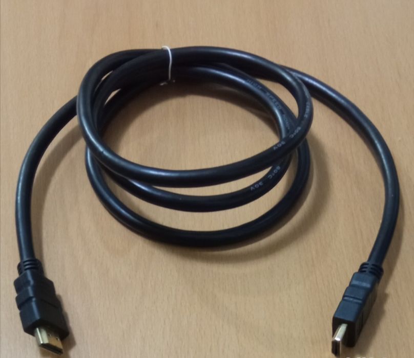 Vând Cablu HDMI HDMI