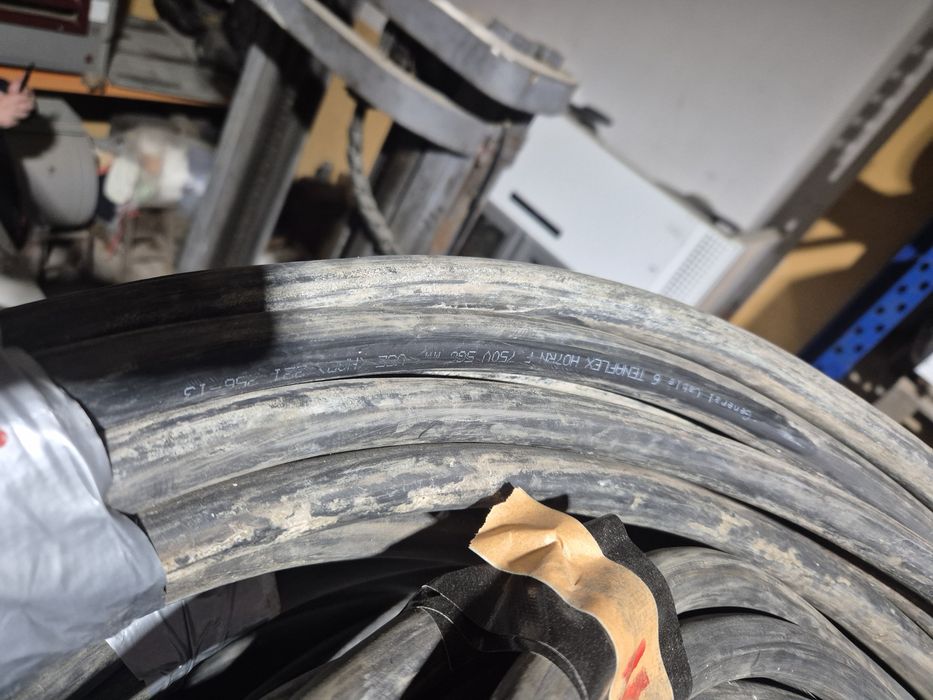 Cabluri de curent 380v