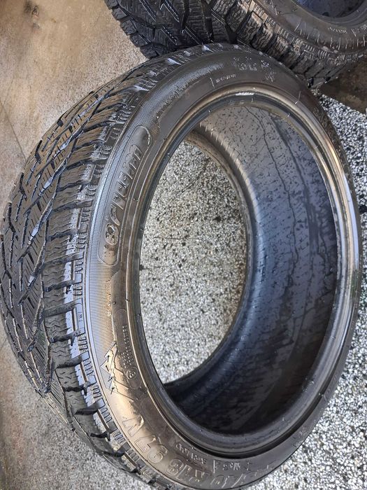 Зимни гуми 245/40 R18