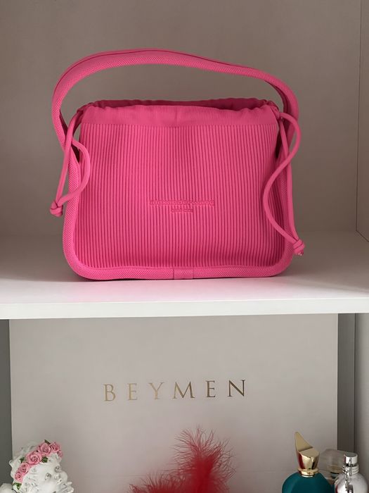 Продам сумочку от Alexander Wang