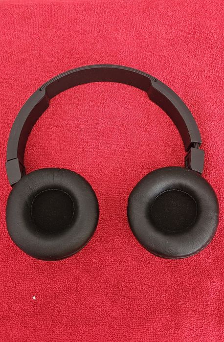 Продавам слушалки JBL T450BT