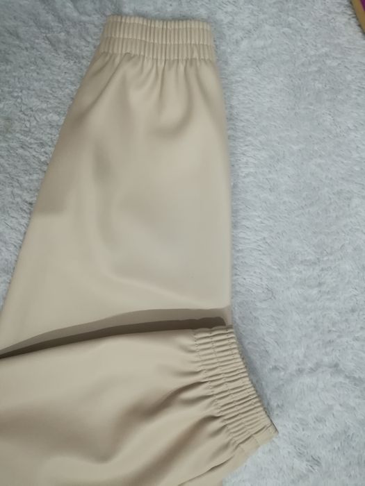 Брюки -джоггеры из экокожи