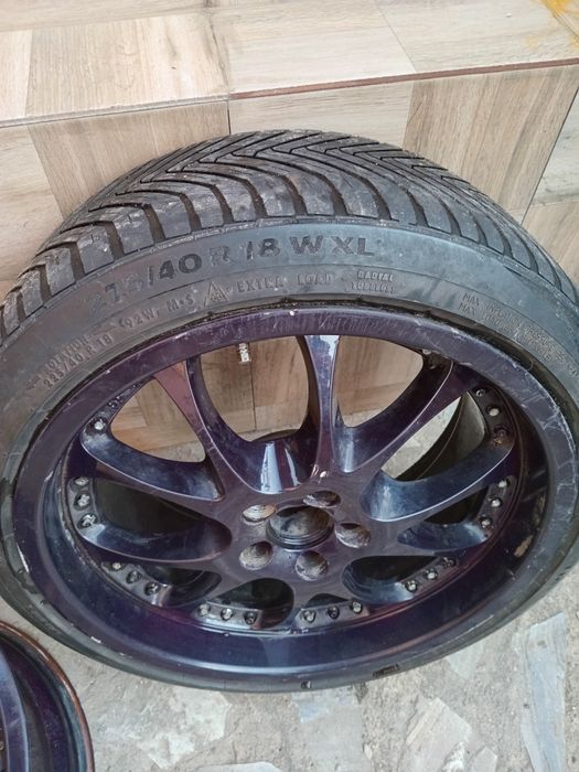 Vând roata+jeanta schimb