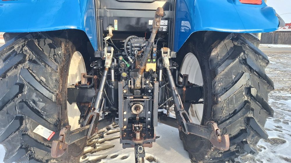 NEW HOLLAND T6030  cu Incarcator frontal  141 cai