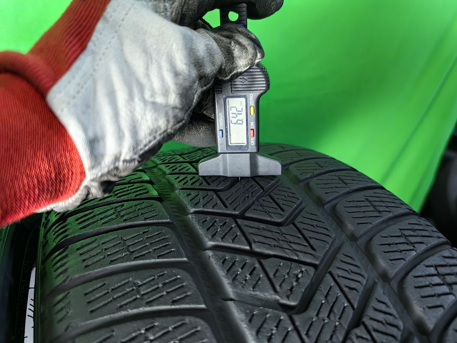 255/40R21 Pirelli 2022 6,5mm stare foarte buna