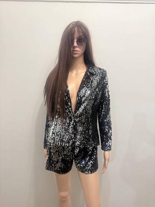 Къси панталонки със сако