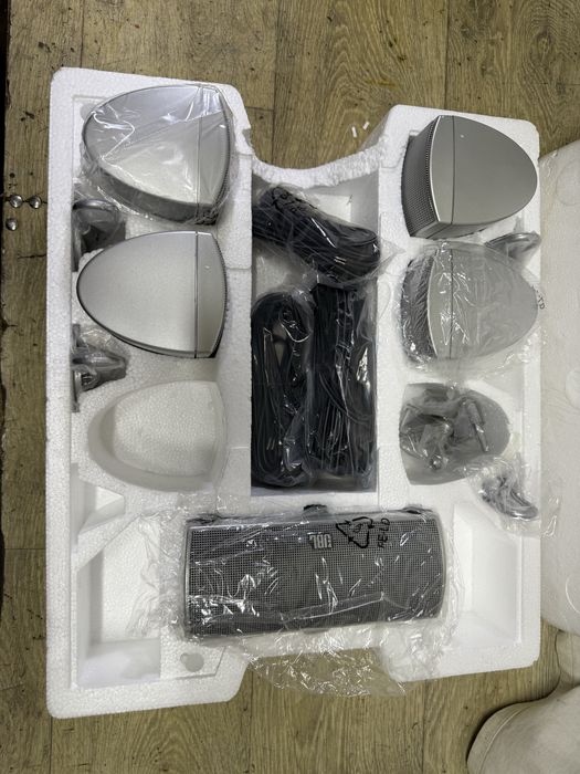 Чисто нови JBL 5 бр колонки