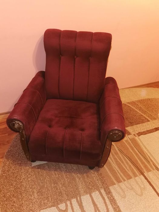 Разтегателен диван и фотьойл