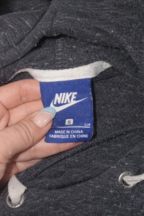 Hanorac Nike damă, mărimea S, glugă, stare foarte bună