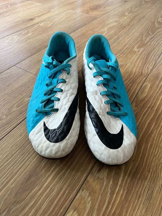 Оригинални бутонки на Nike