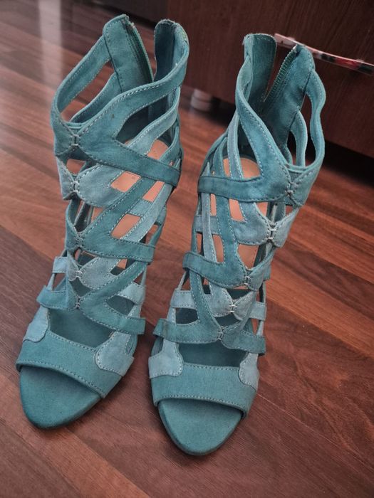 Sandale bershka toc subțire elegante turqoise noi