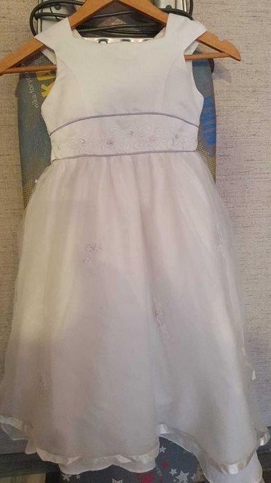 продам одежду для девочек