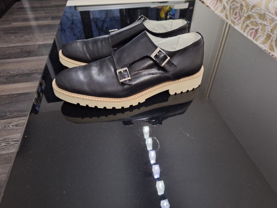 Спортно-елегантни обувки