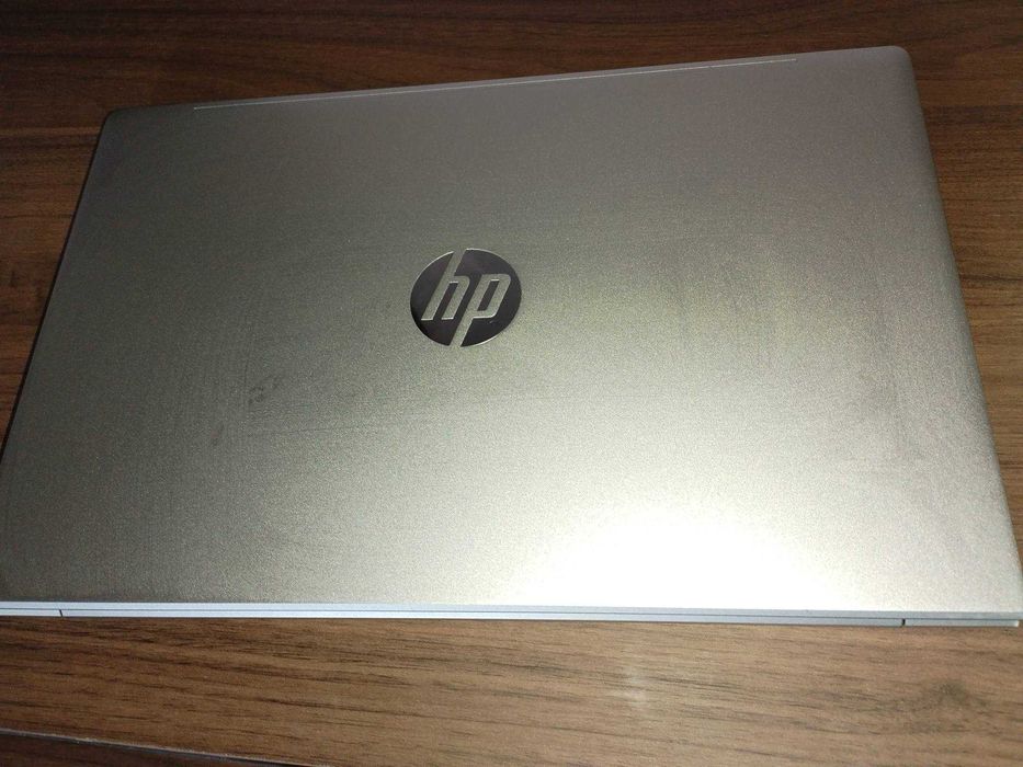 Перфектен hp-450 G8*11th Intel® i5 *