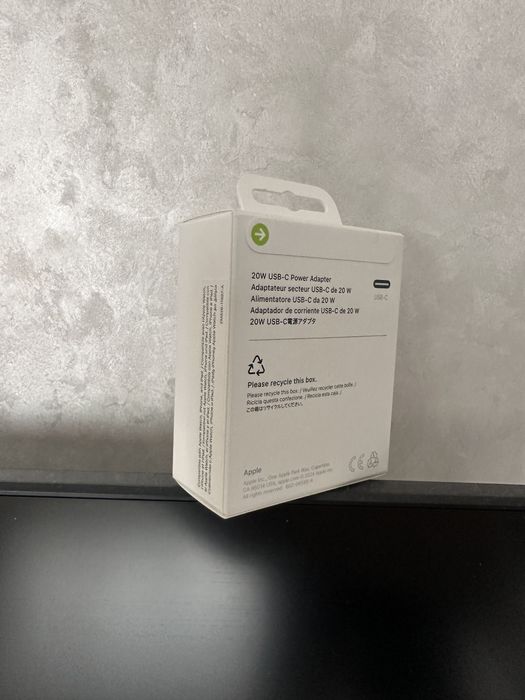 Оригинальный адаптер Apple (iPhone зарядка)