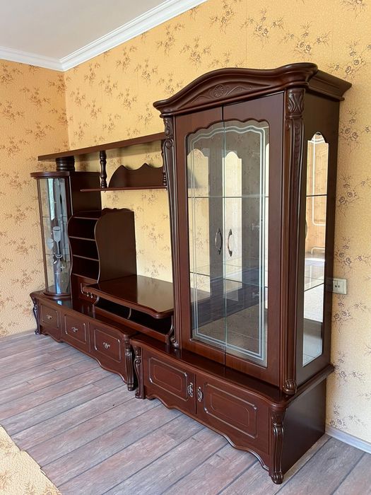 Стенка-горка для гостиной