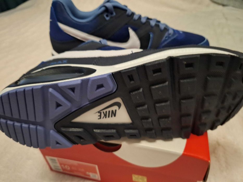 Чисто нови мъжки маратонки NIKE AIR MAX NOMAD