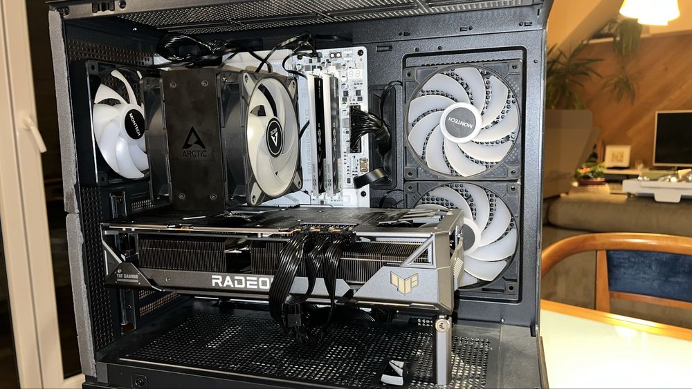 7900XT 7800x3d 2 tb nvme ddr5 32 gb x870 aorus elite ice WiFi