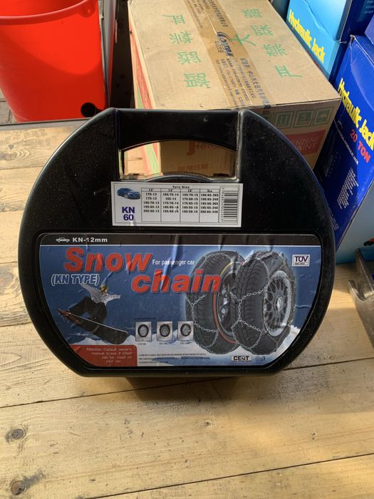 Цеп на шинах для машины