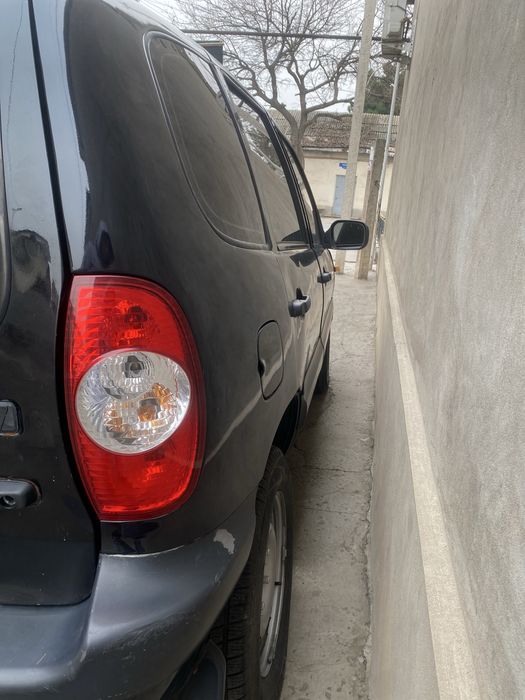Chevrolet niva 5x5