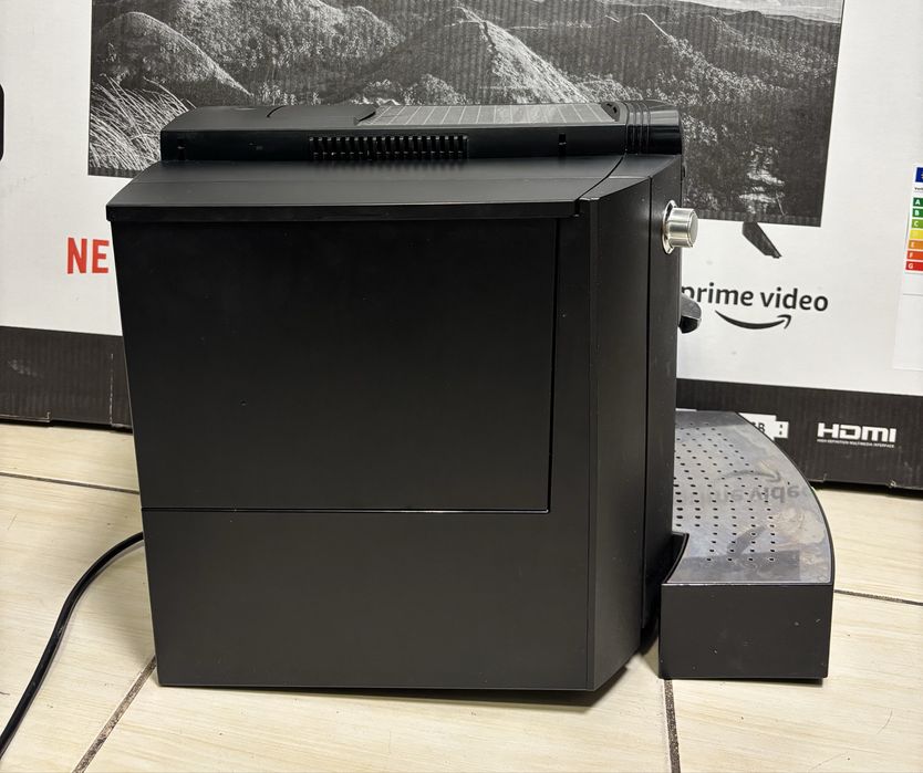 MDM vinde: Espressor Jura Impressa XF50.