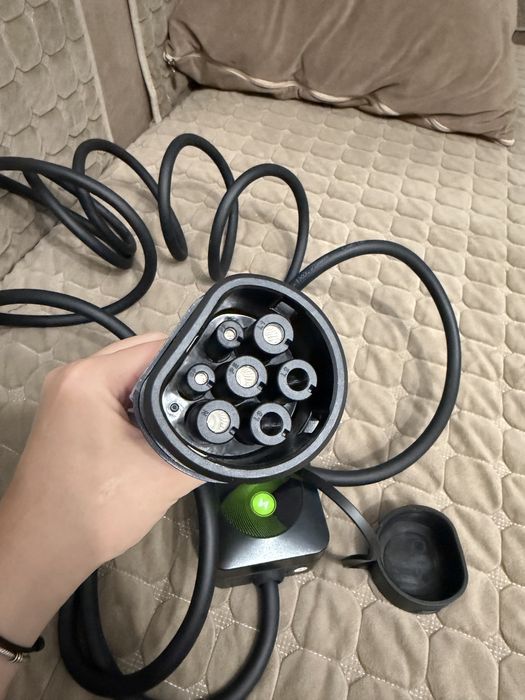 Продам зарядку для электромобилей