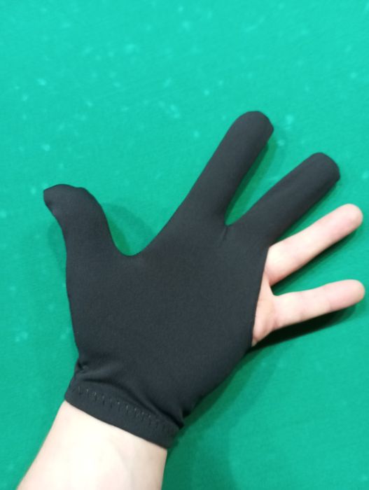 Перчатки для игры в бильярд