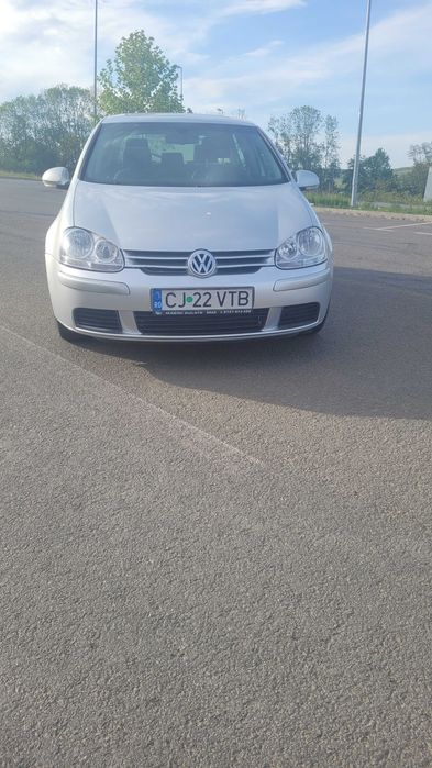 Golf 5 1.6 mpi anul 2005