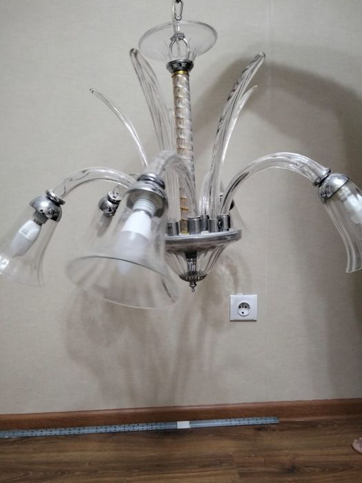 Люстры 3 штуки б/у