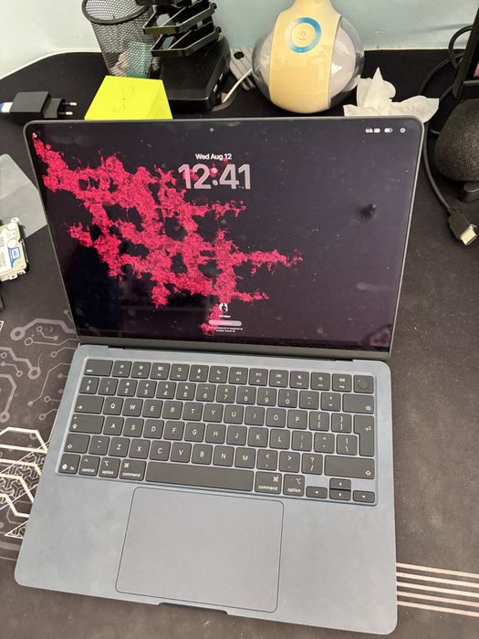MacBook Air M4 512GB Midnight • 13” • 10-core CPU/GPU