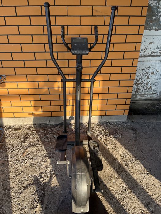 Элиптически тренажор