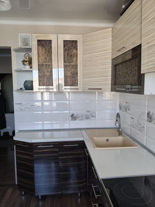 Кухня б/у в хорошем состоянии