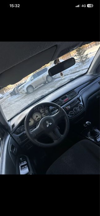 Продам машину Лансер 9