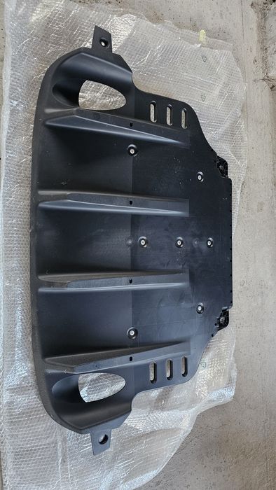 Scut spate(diffuser) Clio 3 RS 8200450985