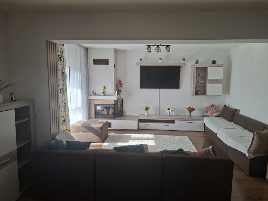 Casa/Vila de vanzare Bradu Geamana