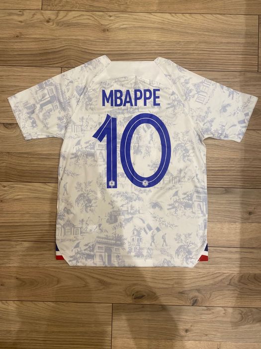 Франция 2022/23 гостовска фланелка Mbappé размер S