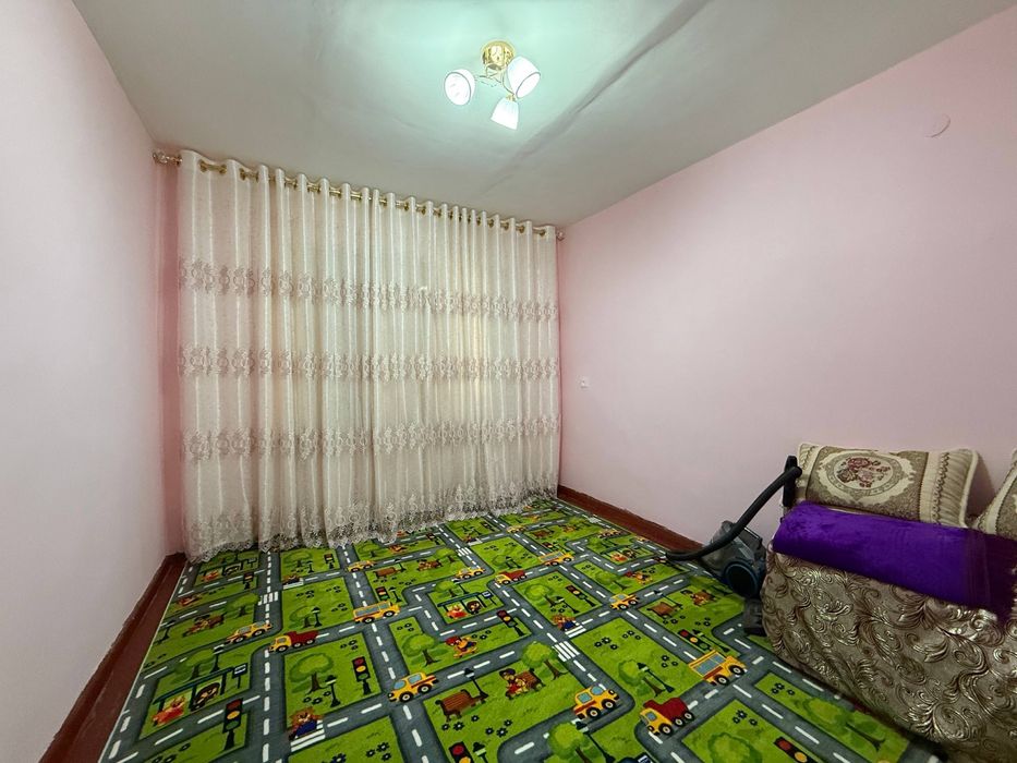 Arzon boldi 3 xonali yashashga tayyor kvartira sotuladi