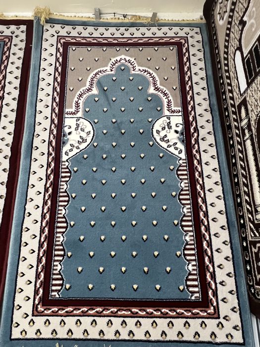 Joynomoz gilam Aksya