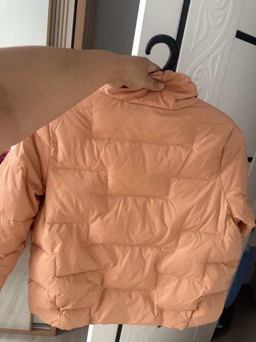 Продам ветровку недорого