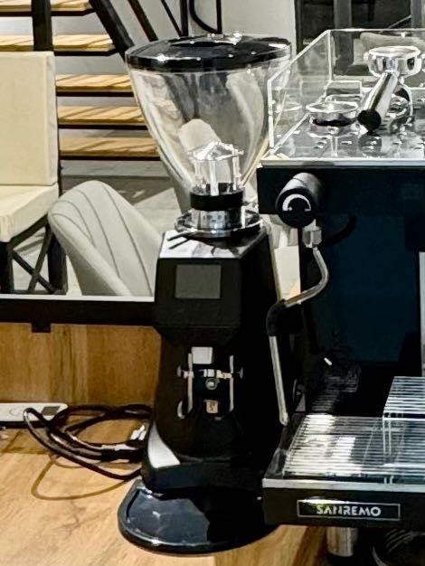 Кофемолка электрическая профессиональная для кофейни