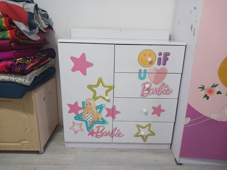 Шкаф и тумбочка детская