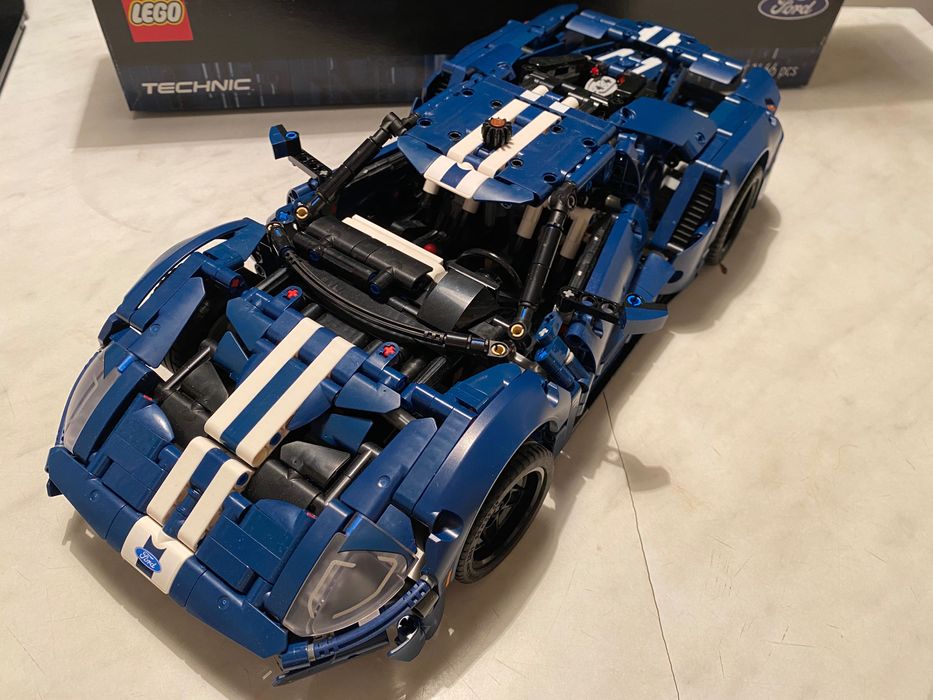 Новый конструктор LEGO Technic: Ford GT 42154