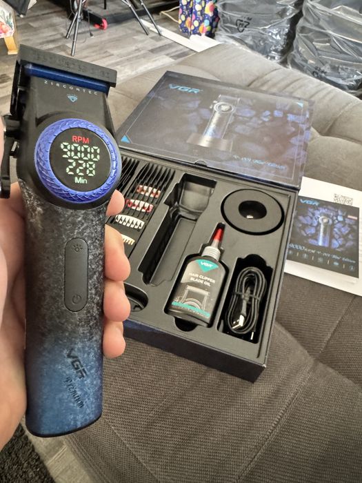Masina de tuns VGR V-001 Blue Edition Premium