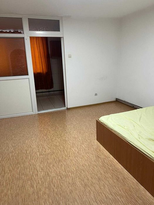 PERS FIZICA vand garsonera   Et 1 69000 EURO NEGOCIABIL