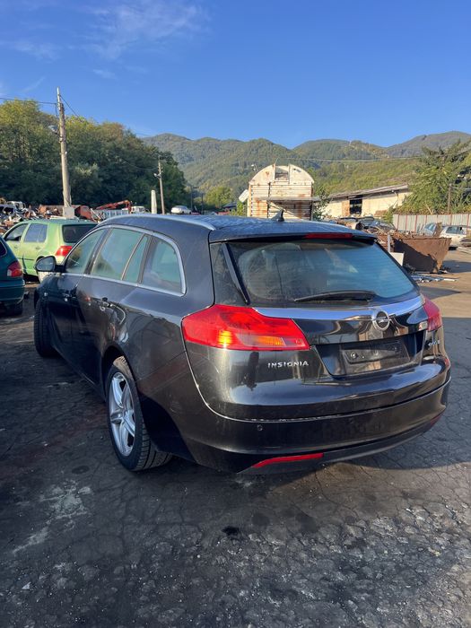 Opel Insignia Sports Tourer 2.0 disel 160кс 2010г НА ЧАСТИ