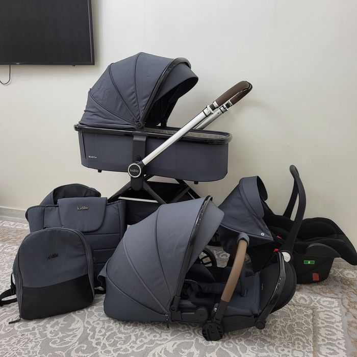 Продаётся коляска фирмы Kidilo D900 3в1