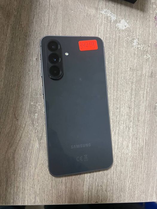 Samsung A56 Перфектен