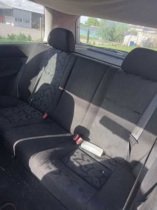 Автомобил VW golf 4,1.4