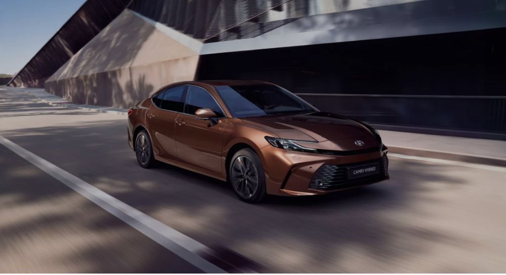 Inchiriere Uber Bolt premiu  Toyota Camry  Corola hibrid PFA