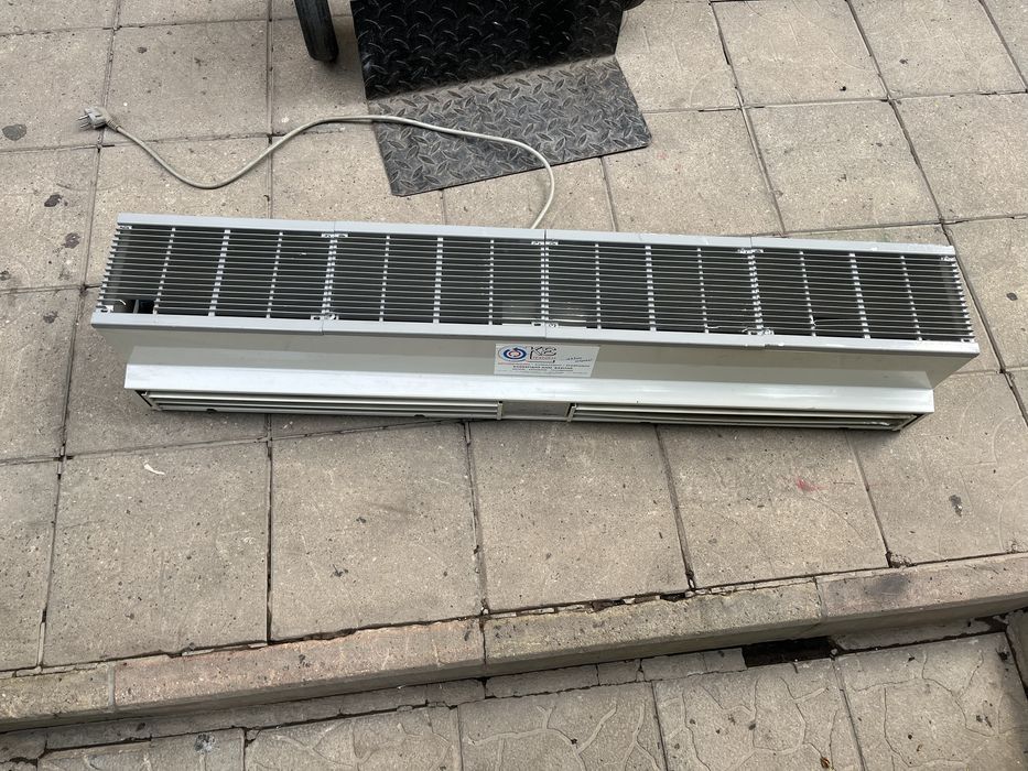 Въздушна завеса